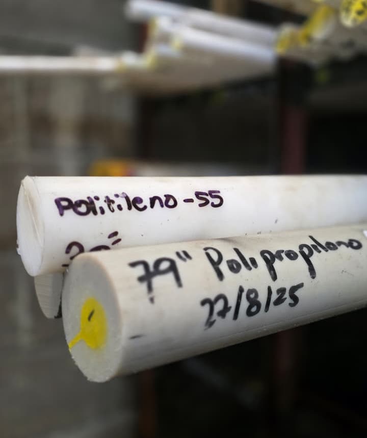 Polietileno Natural Y Gris | Aceros Suecos S.A.